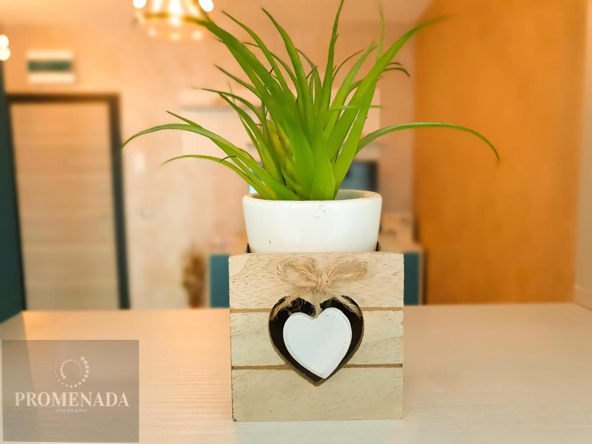 Sunrise Aparthotel Pool & Spa Mamaia Nord Navodari Ngoại thất bức ảnh