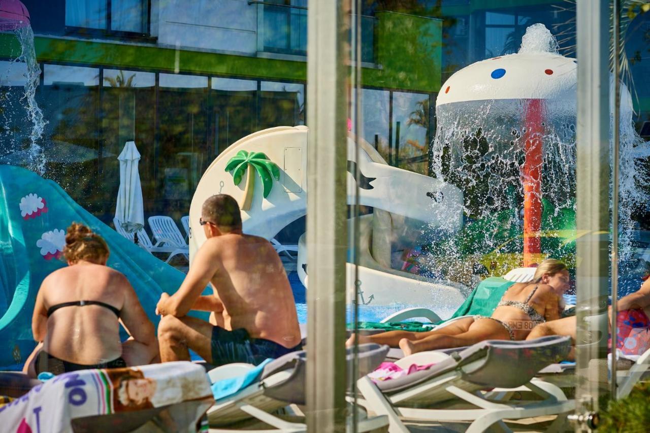 Sunrise Aparthotel Pool & Spa Mamaia Nord Navodari Ngoại thất bức ảnh