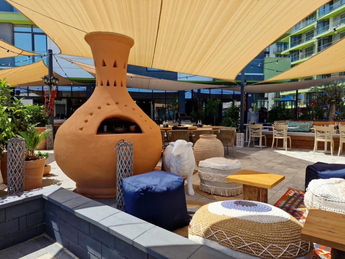 Sunrise Aparthotel Pool & Spa Mamaia Nord Navodari Ngoại thất bức ảnh